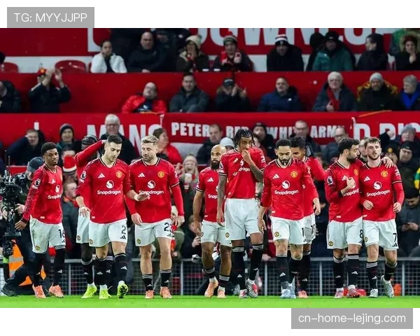 保级大战四队争一席 热刺森林铁锤帮利兹联混战