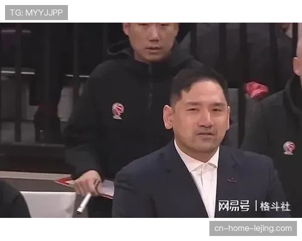 钟诚强调篮板保护与机会寻找，针对性调整应对包夹战术